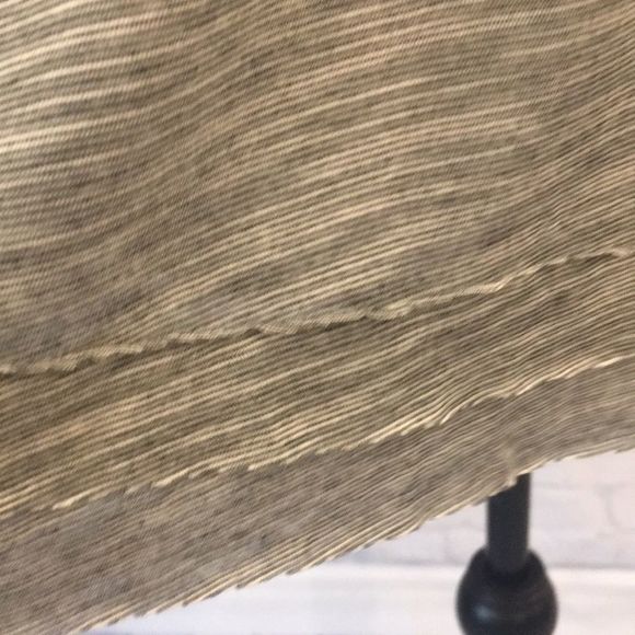 NWT, BCBG Sample Loose-Fit/Lightweight Boxy Tee w/Sequin Details - XS (Fits S) - Picture 3 of 10